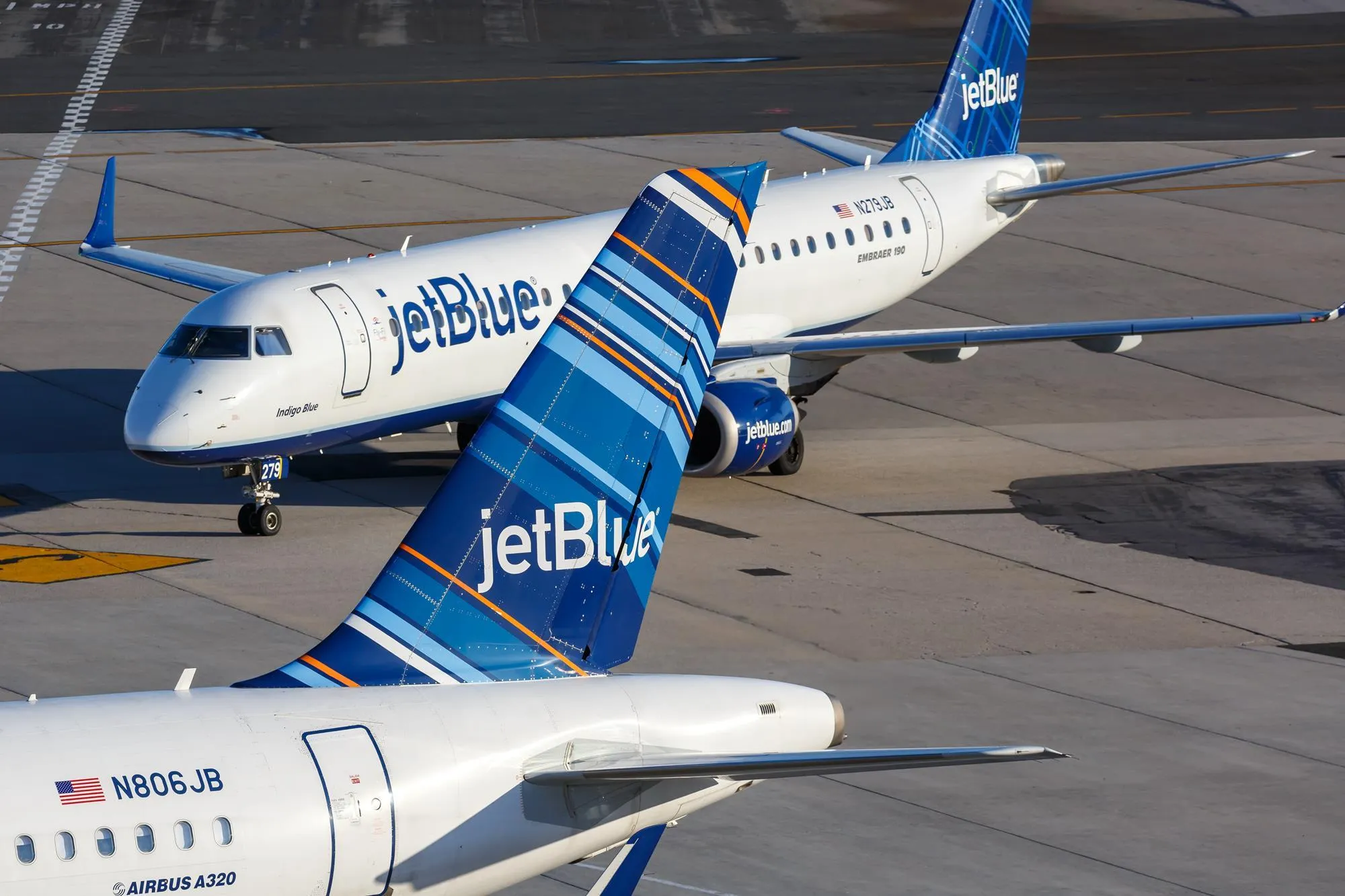 Stocks Making The Biggest Premarket Moves: JetBlue Airways