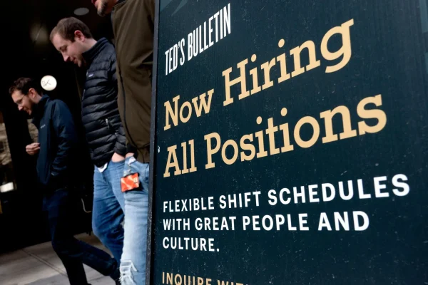 U.S Jobless Claims Surge To 261