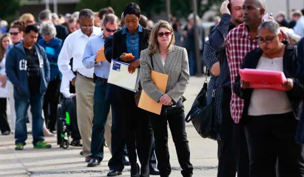 U.S. Jobless Claim Data Drops To A Four-Week Low Of 239